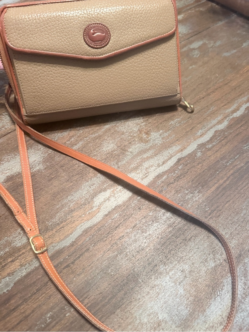 Dooney & Bourke Leather Crossbody Wallet in Rose Brown - Unbranded